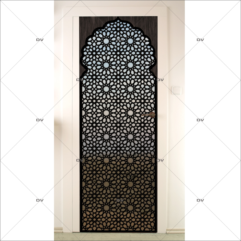 Sticker-porte-moucharabieh-ambiance-orientale-fond-désert-adhésif-encres-écologiques-latex-décoration-intérieure-DECO-VITRES Sticker-porte-moucharabieh-ambiance-orientale-fond-désert-adhésif-encres-écologiques-latex-décoration-intérieure-DECO-VITRES