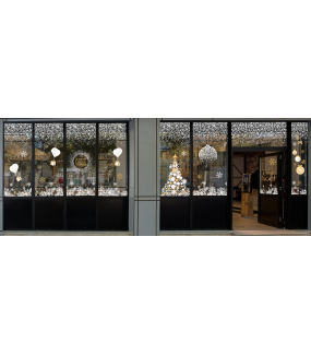 vitrine-noel-paysage-sapin-couronne-flocons-dore-cristaux-montgolfieres-cadeaux-boules-electrostatique-sans-colle-2-DECO-VITRES